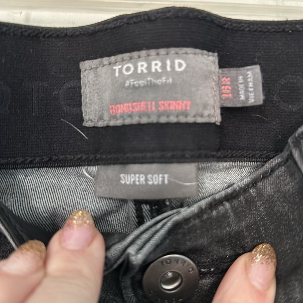Torrid Super Soft Bombshell Black Was Skinny Jean… - image 2